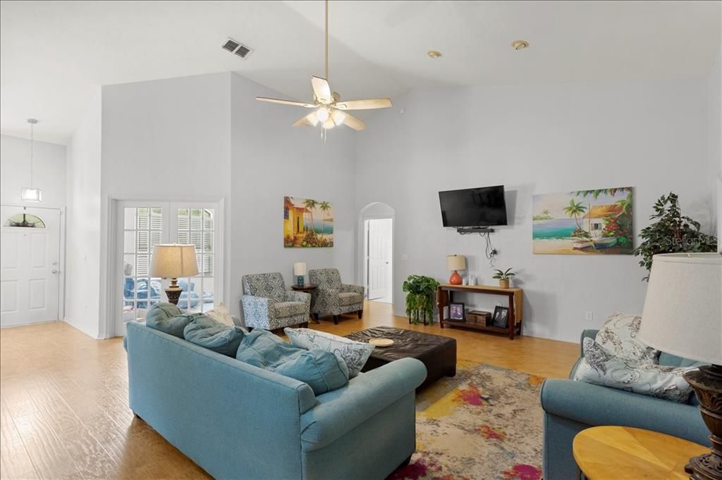 For Sale: $454,900 (4 beds, 3 baths, 2291 Square Feet)