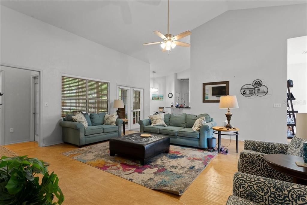 For Sale: $454,900 (4 beds, 3 baths, 2291 Square Feet)