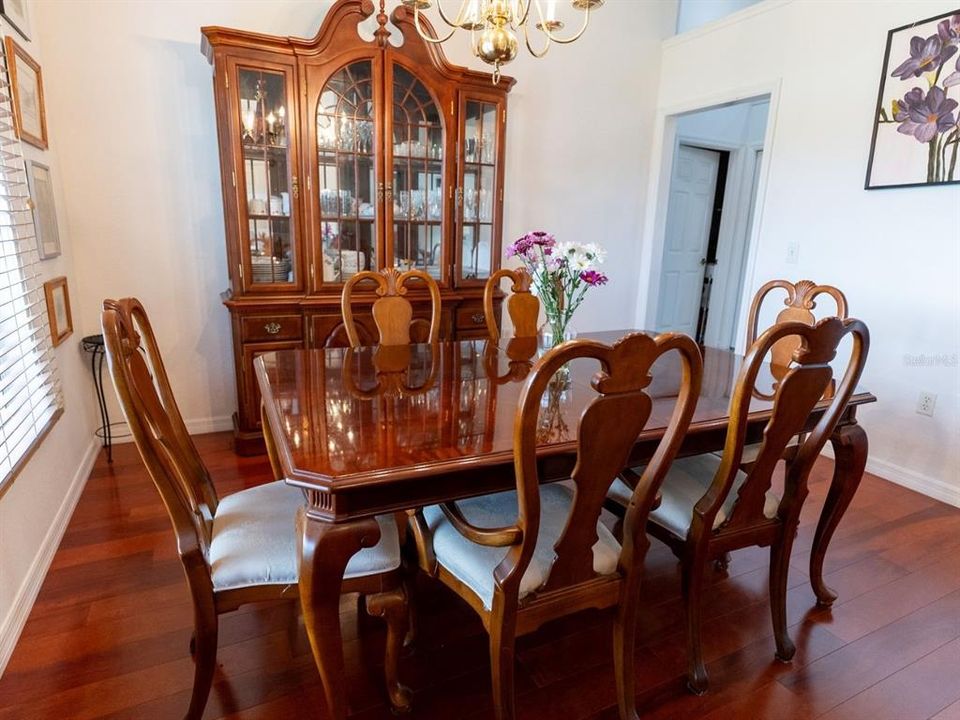En Venta: $325,000 (3 camas, 2 baños, 2191 Pies cuadrados)