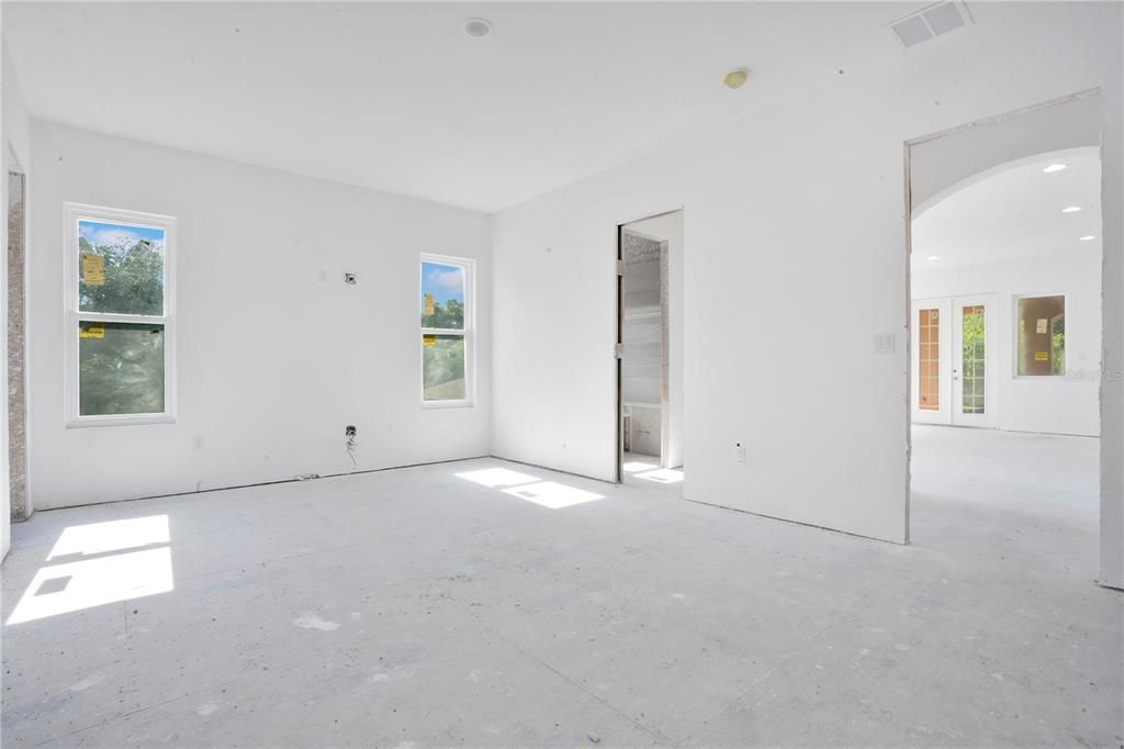 For Sale: $1,200,000 (4 beds, 4 baths, 4923 Square Feet)