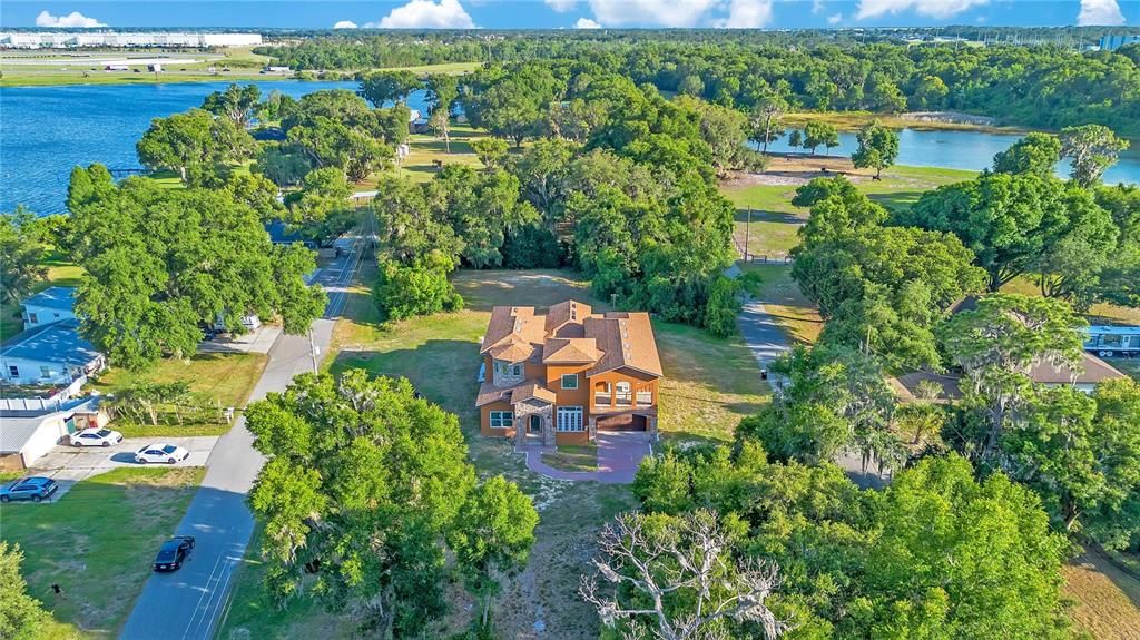 For Sale: $1,200,000 (4 beds, 4 baths, 4923 Square Feet)
