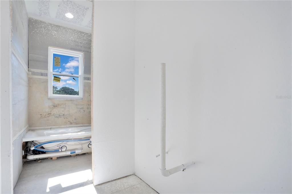 For Sale: $1,200,000 (4 beds, 4 baths, 4923 Square Feet)