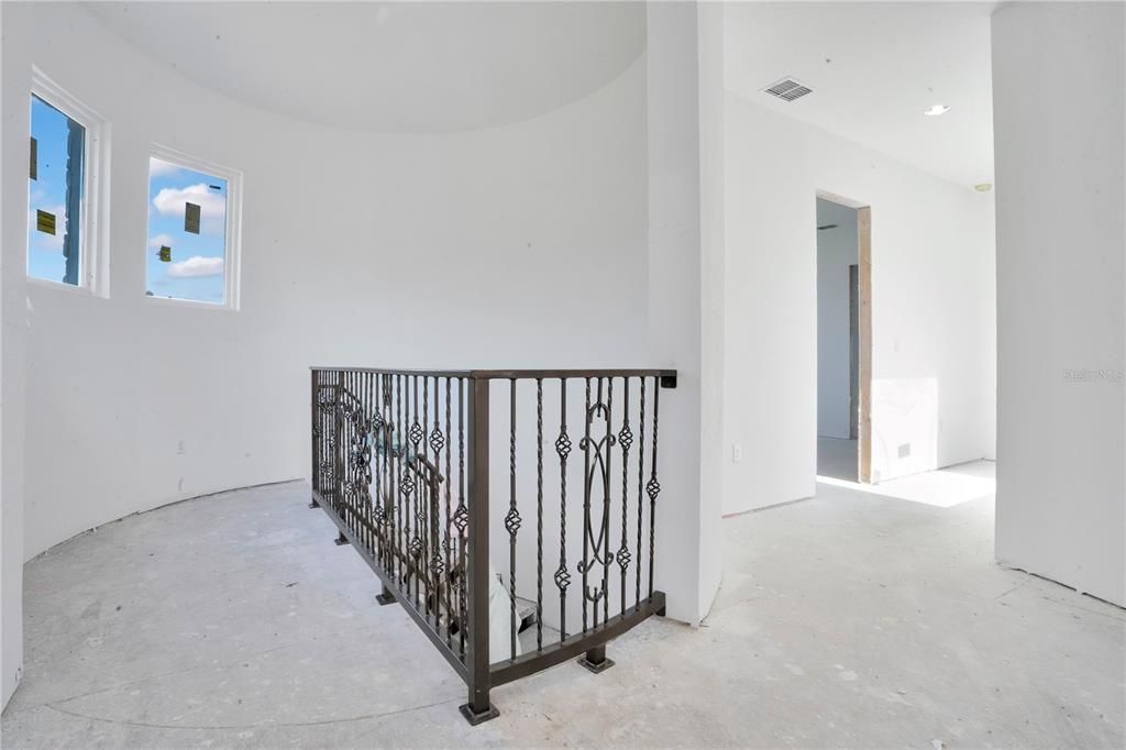 For Sale: $1,200,000 (4 beds, 4 baths, 4923 Square Feet)