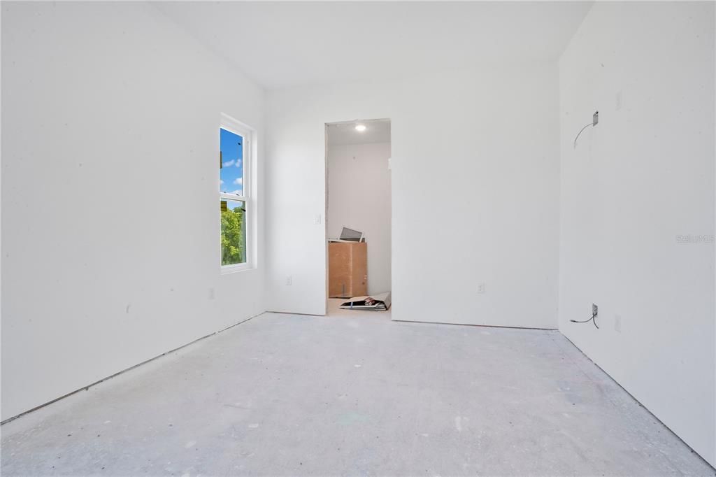 For Sale: $1,200,000 (4 beds, 4 baths, 4923 Square Feet)