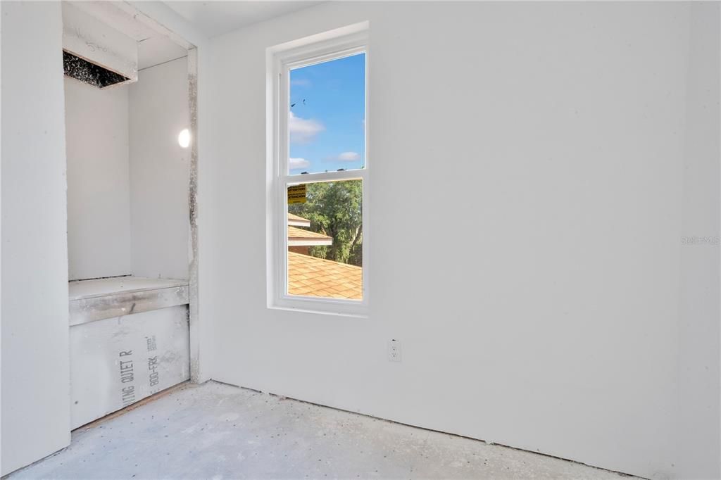 For Sale: $1,200,000 (4 beds, 4 baths, 4923 Square Feet)