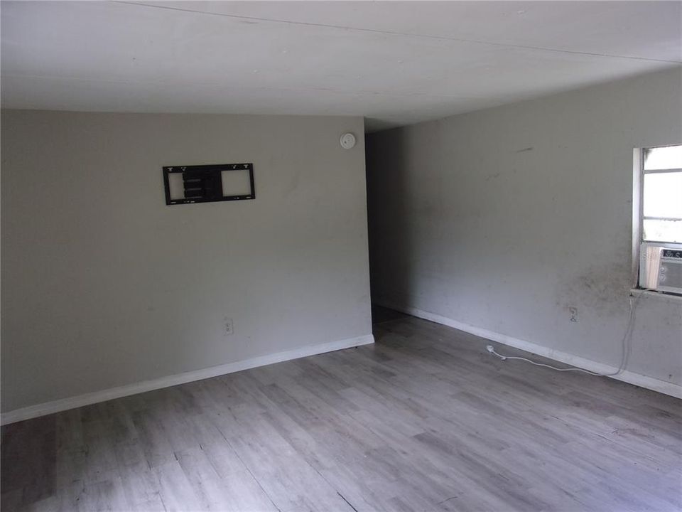 В аренду: $1,350 (2 спален, 1 ванн, 672 Квадратных фут)