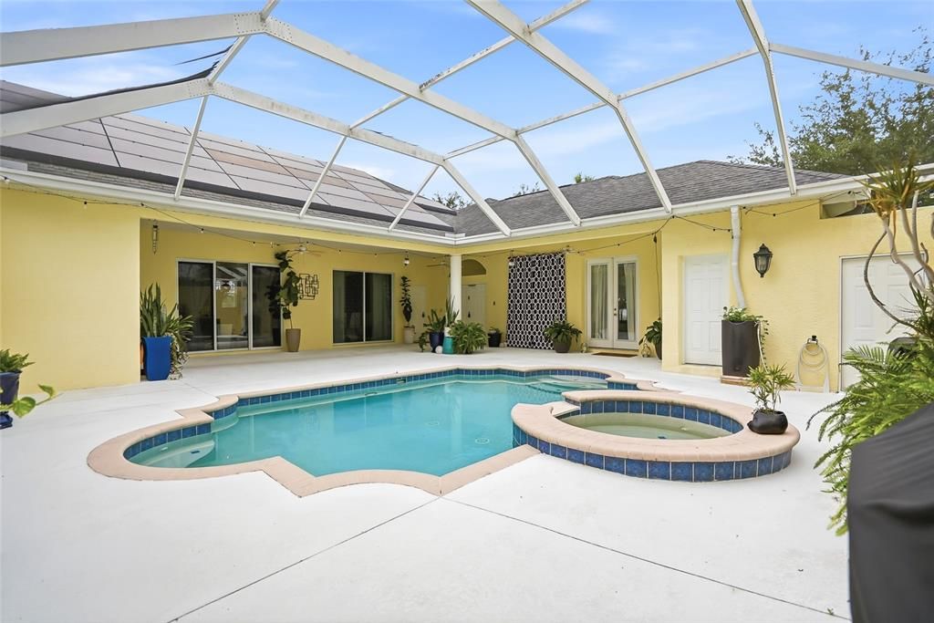 En Venta: $793,999 (4 camas, 3 baños, 3148 Pies cuadrados)