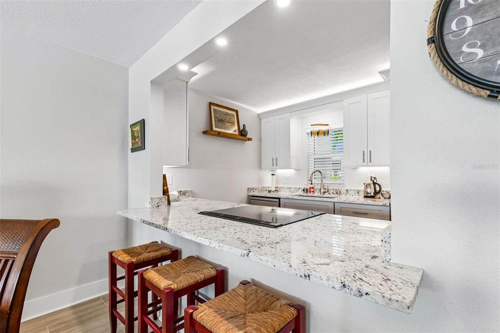 En Venta: $300,000 (2 camas, 2 baños, 1110 Pies cuadrados)