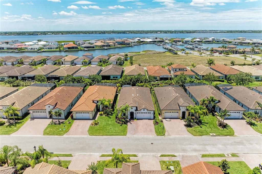 For Sale: $799,000 (4 beds, 3 baths, 2507 Square Feet)