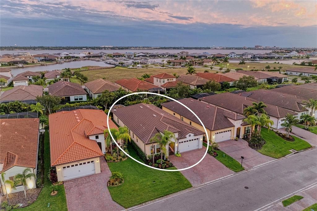 For Sale: $799,000 (4 beds, 3 baths, 2507 Square Feet)