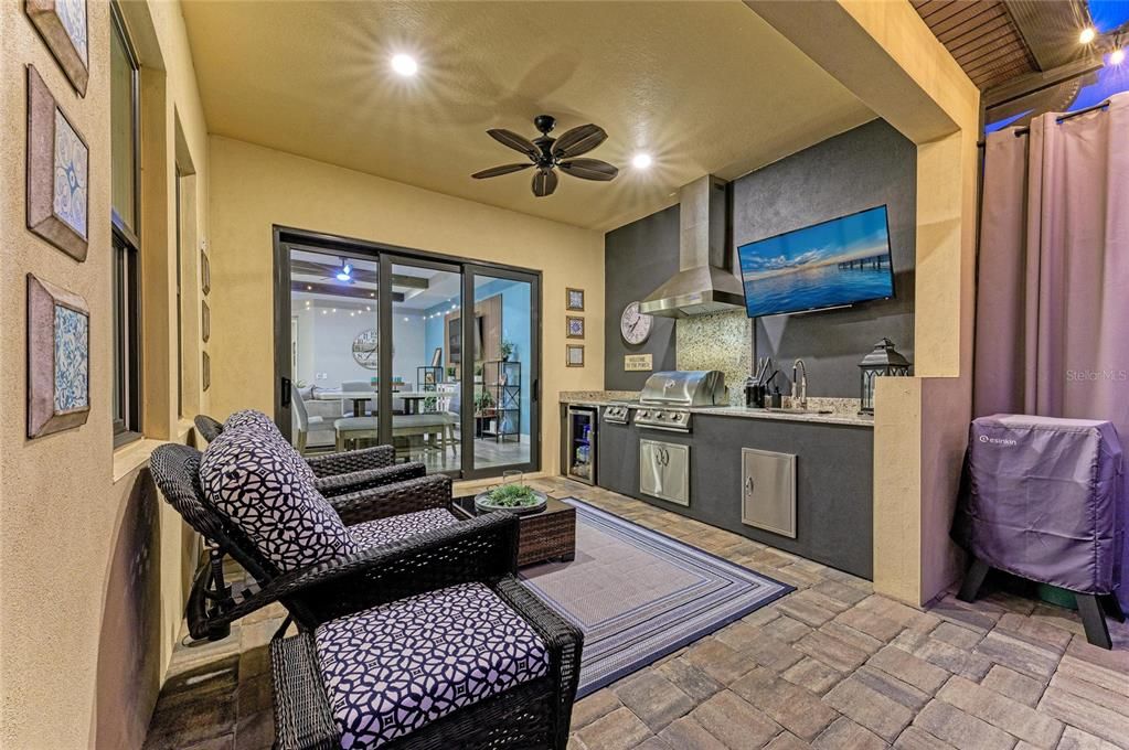 For Sale: $799,000 (4 beds, 3 baths, 2507 Square Feet)