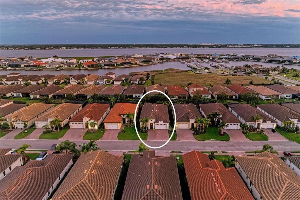 For Sale: $799,000 (4 beds, 3 baths, 2507 Square Feet)