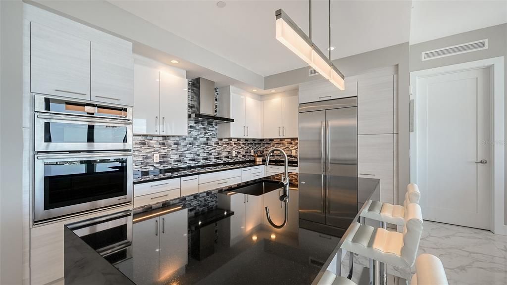 For Rent: $9,500 (2 beds, 2 baths, 1580 Square Feet)