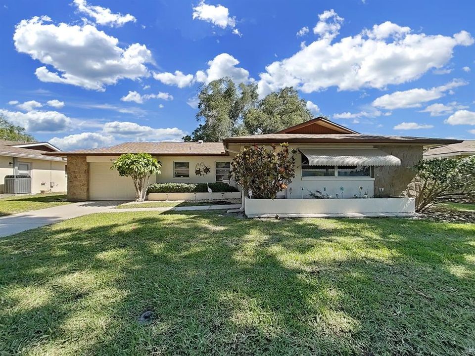 En Venta: $364,900 (2 camas, 2 baños, 1288 Pies cuadrados)