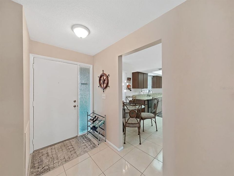 En Venta: $364,900 (2 camas, 2 baños, 1288 Pies cuadrados)