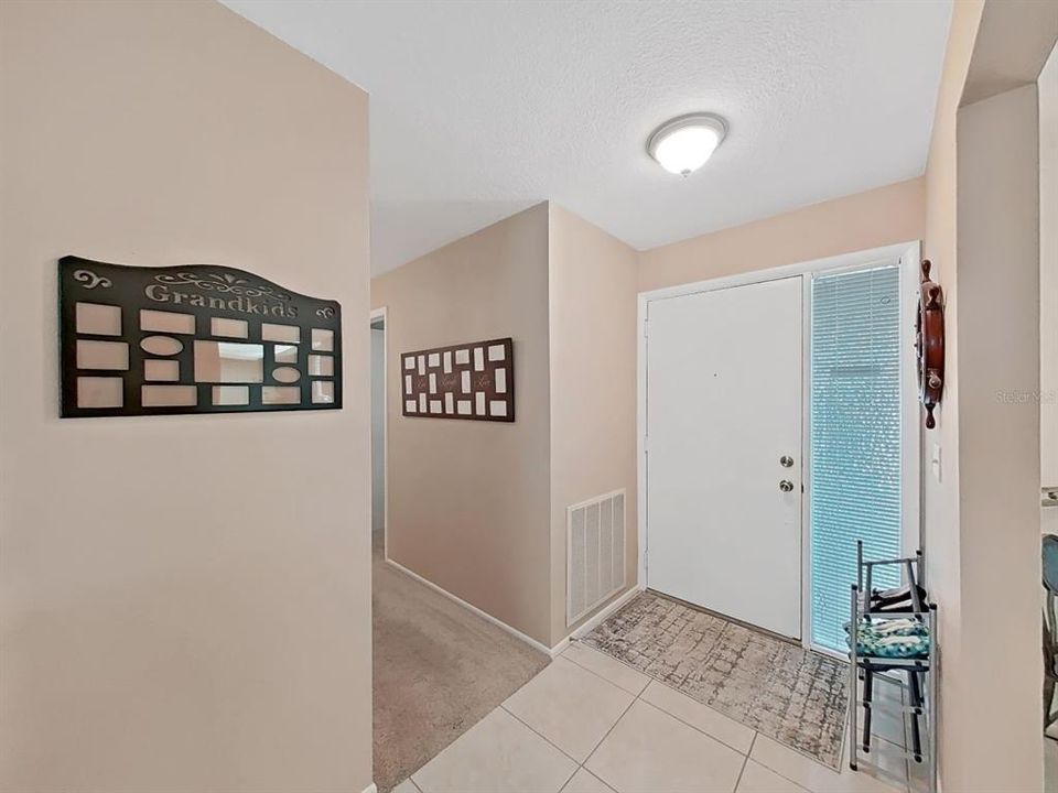 En Venta: $364,900 (2 camas, 2 baños, 1288 Pies cuadrados)