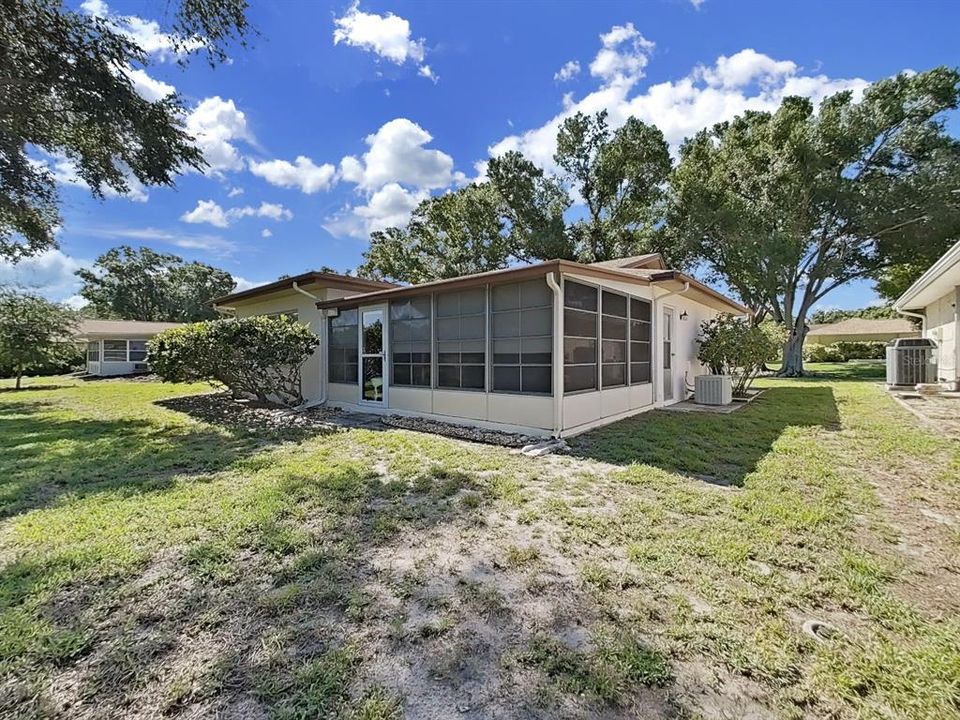 En Venta: $364,900 (2 camas, 2 baños, 1288 Pies cuadrados)