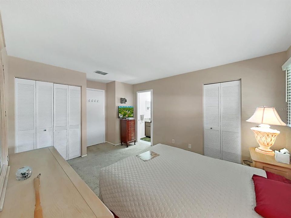 En Venta: $364,900 (2 camas, 2 baños, 1288 Pies cuadrados)