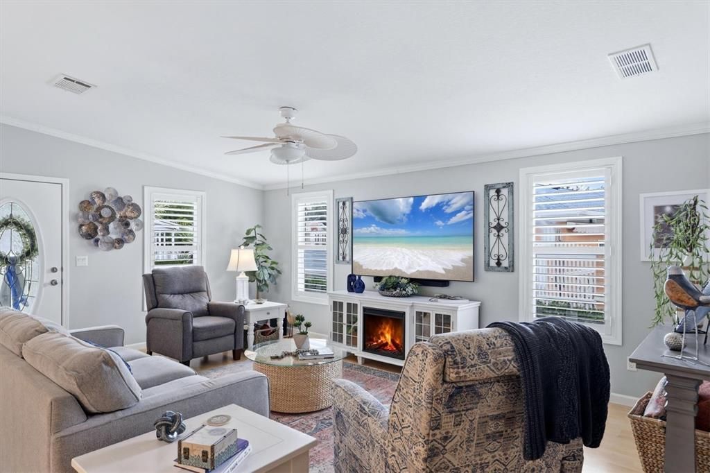 For Sale: $285,500 (2 beds, 2 baths, 1455 Square Feet)