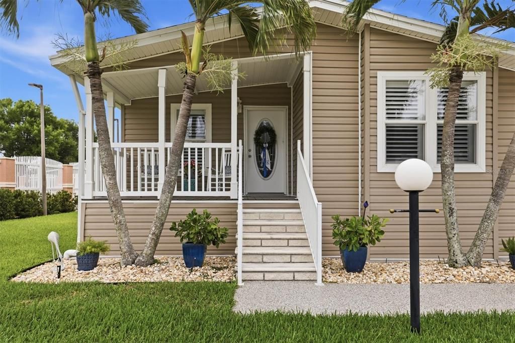 For Sale: $285,500 (2 beds, 2 baths, 1455 Square Feet)