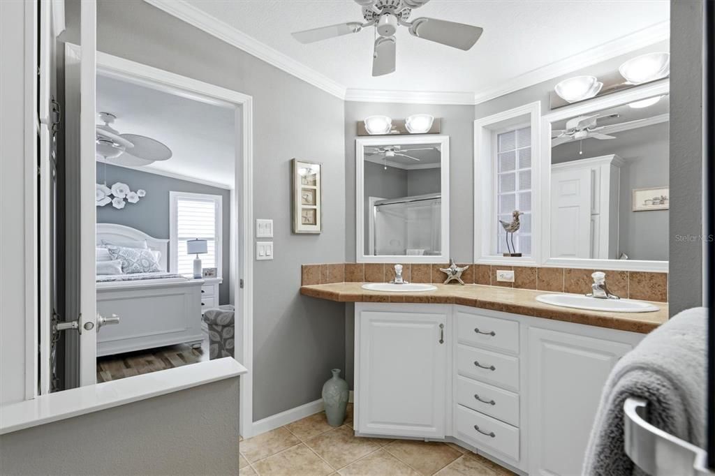 For Sale: $285,500 (2 beds, 2 baths, 1455 Square Feet)