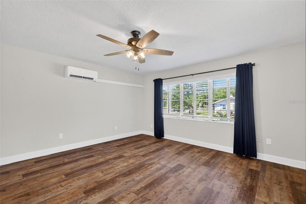 For Sale: $1,275,000 (7 beds, 0 baths, 3885 Square Feet)