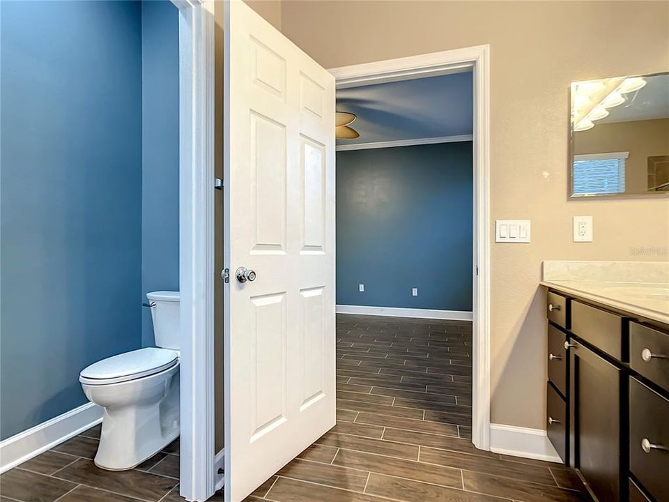 For Rent: $2,900 (3 beds, 2 baths, 1999 Square Feet)