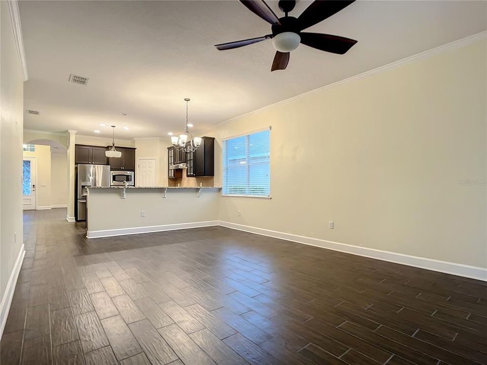 For Rent: $2,900 (3 beds, 2 baths, 1999 Square Feet)
