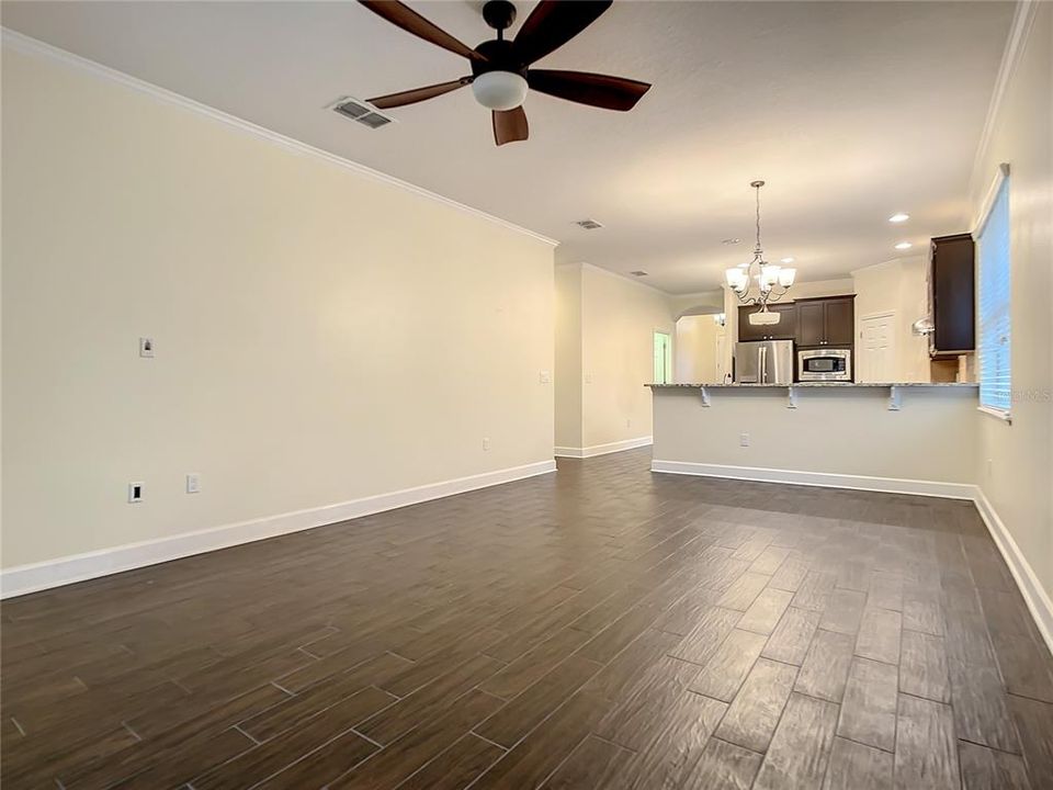 For Rent: $2,900 (3 beds, 2 baths, 1999 Square Feet)