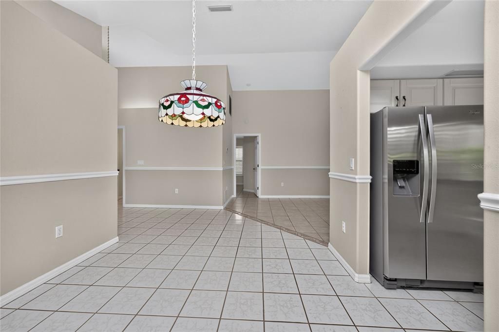 For Sale: $369,000 (3 beds, 3 baths, 1850 Square Feet)
