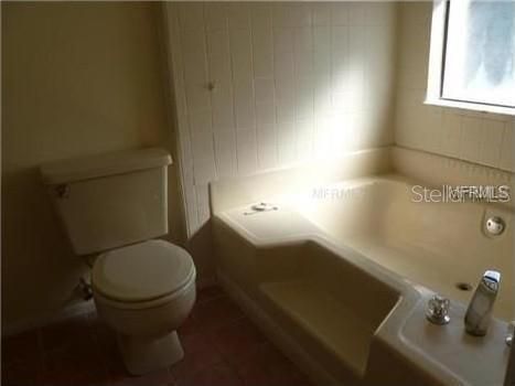 For Rent: $2,000 (2 beds, 2 baths, 1235 Square Feet)
