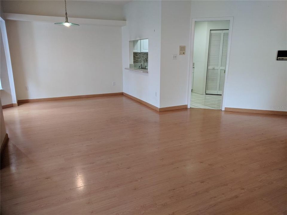 For Rent: $2,000 (2 beds, 2 baths, 1235 Square Feet)