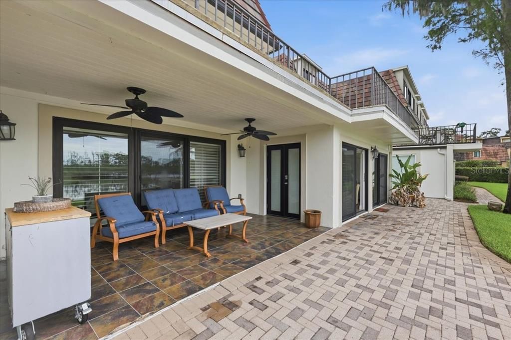 For Sale: $929,000 (2 beds, 2 baths, 2155 Square Feet)