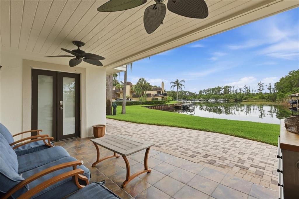 For Sale: $929,000 (2 beds, 2 baths, 2155 Square Feet)