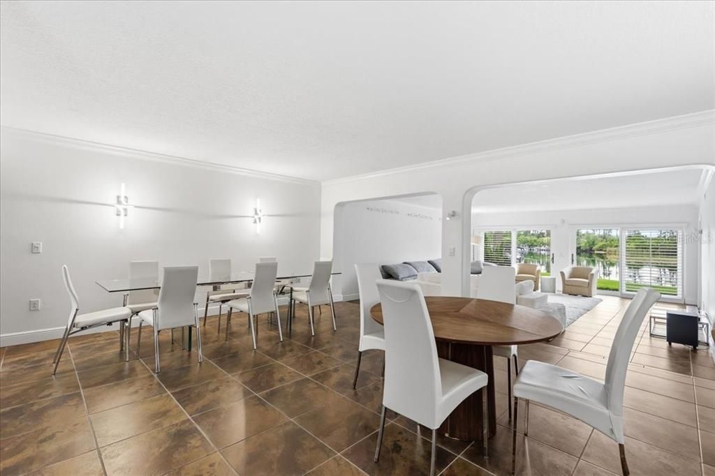 For Sale: $929,000 (2 beds, 2 baths, 2155 Square Feet)