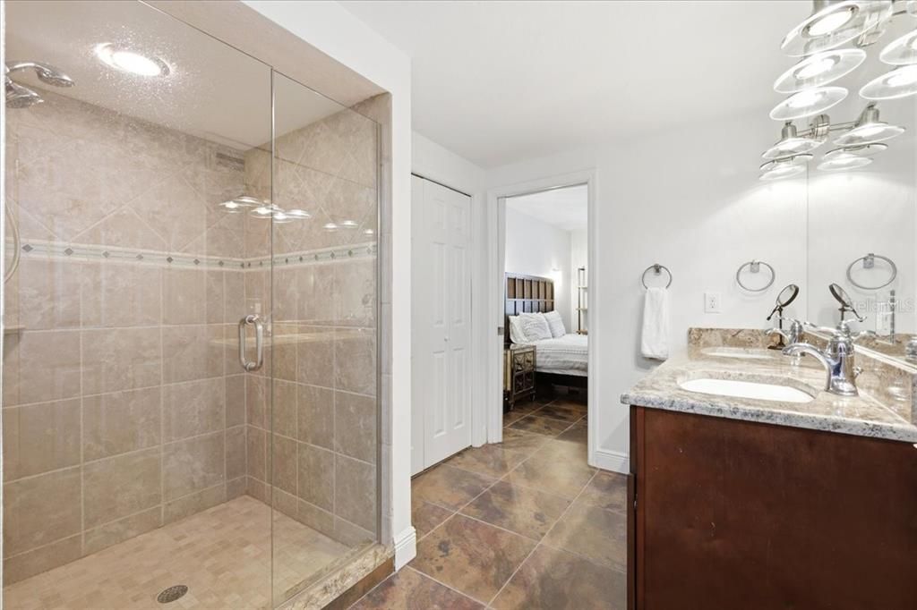 For Sale: $929,000 (2 beds, 2 baths, 2155 Square Feet)