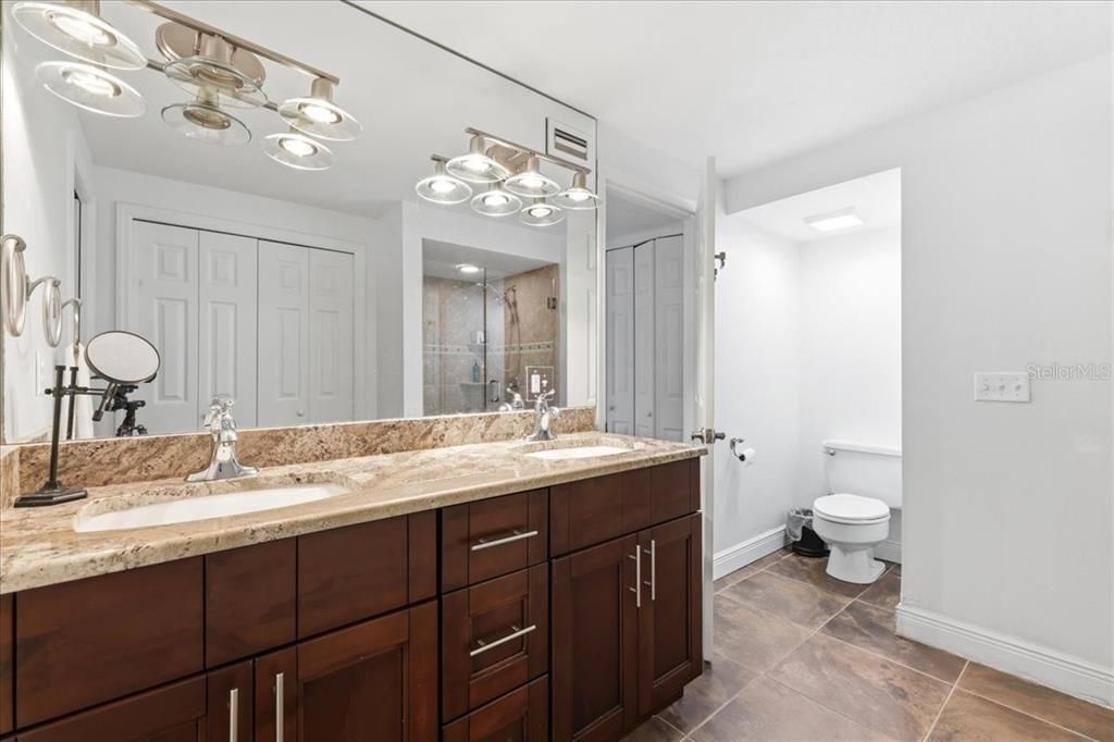 For Sale: $929,000 (2 beds, 2 baths, 2155 Square Feet)