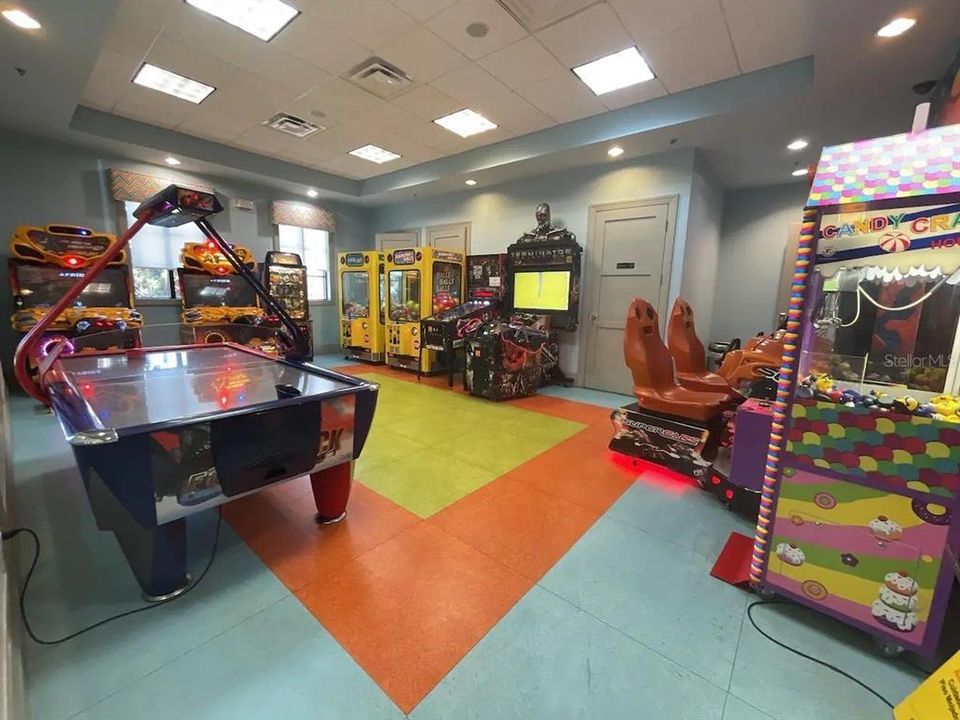 For Sale: $659,000 (7 beds, 5 baths, 4019 Square Feet)