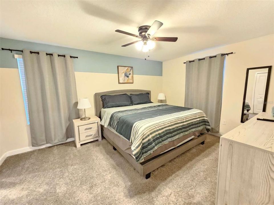 For Sale: $659,000 (7 beds, 5 baths, 4019 Square Feet)