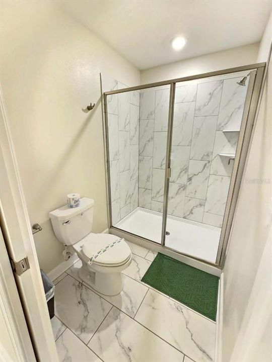 For Sale: $659,000 (7 beds, 5 baths, 4019 Square Feet)