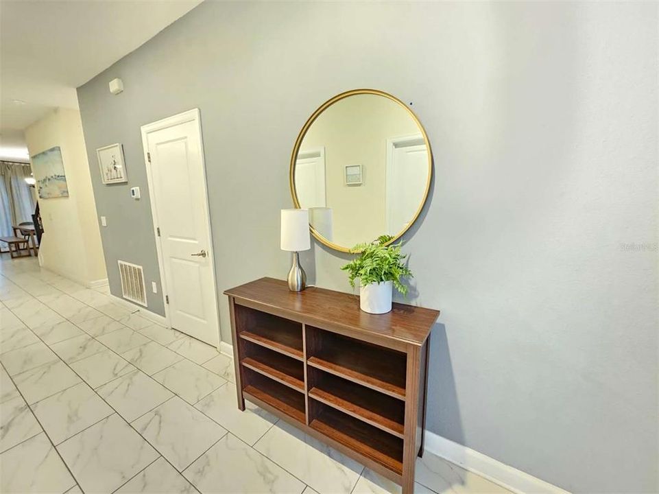 For Sale: $659,000 (7 beds, 5 baths, 4019 Square Feet)