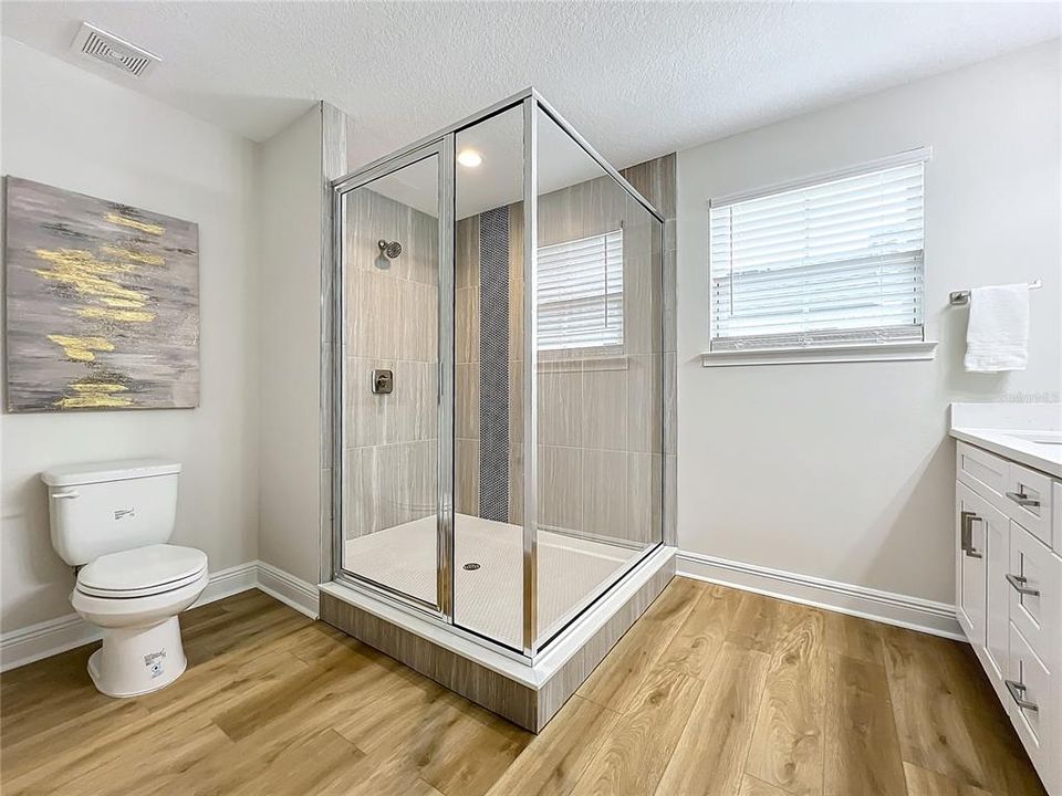 В аренду: $2,975 (3 спален, 2 ванн, 1672 Квадратных фут)