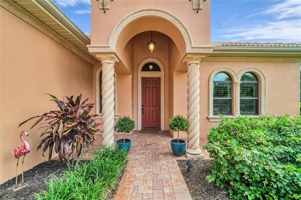 For Sale: $798,000 (2 beds, 2 baths, 2326 Square Feet)