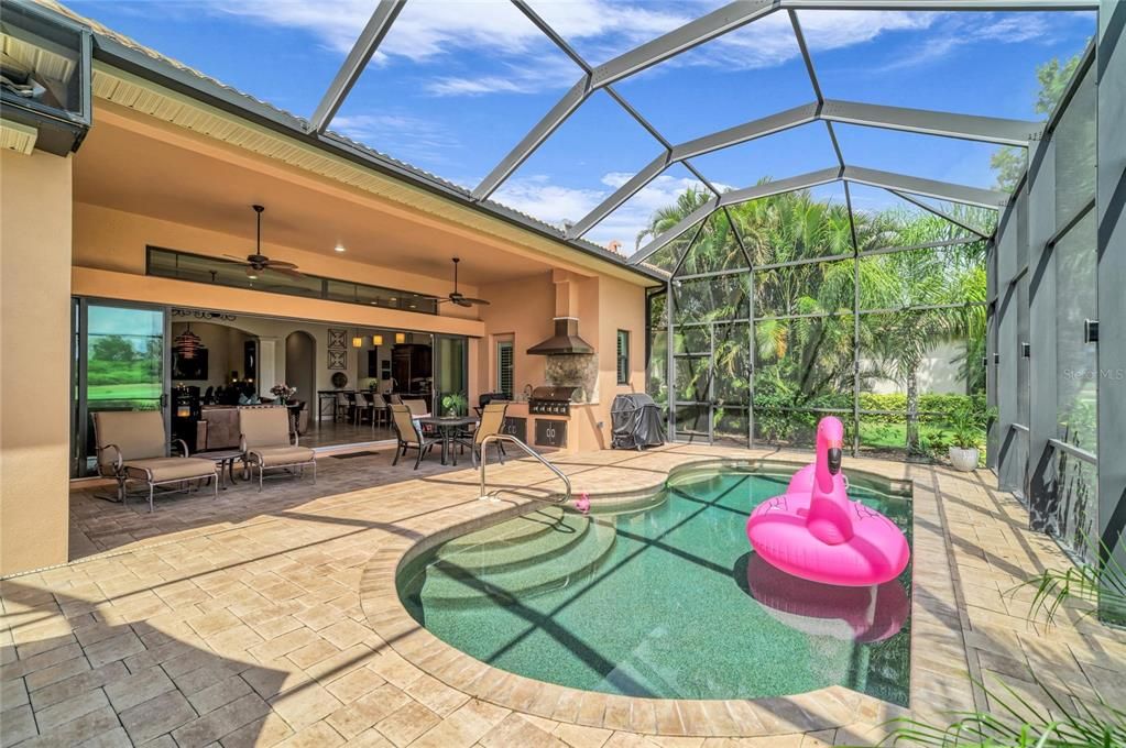For Sale: $798,000 (2 beds, 2 baths, 2326 Square Feet)