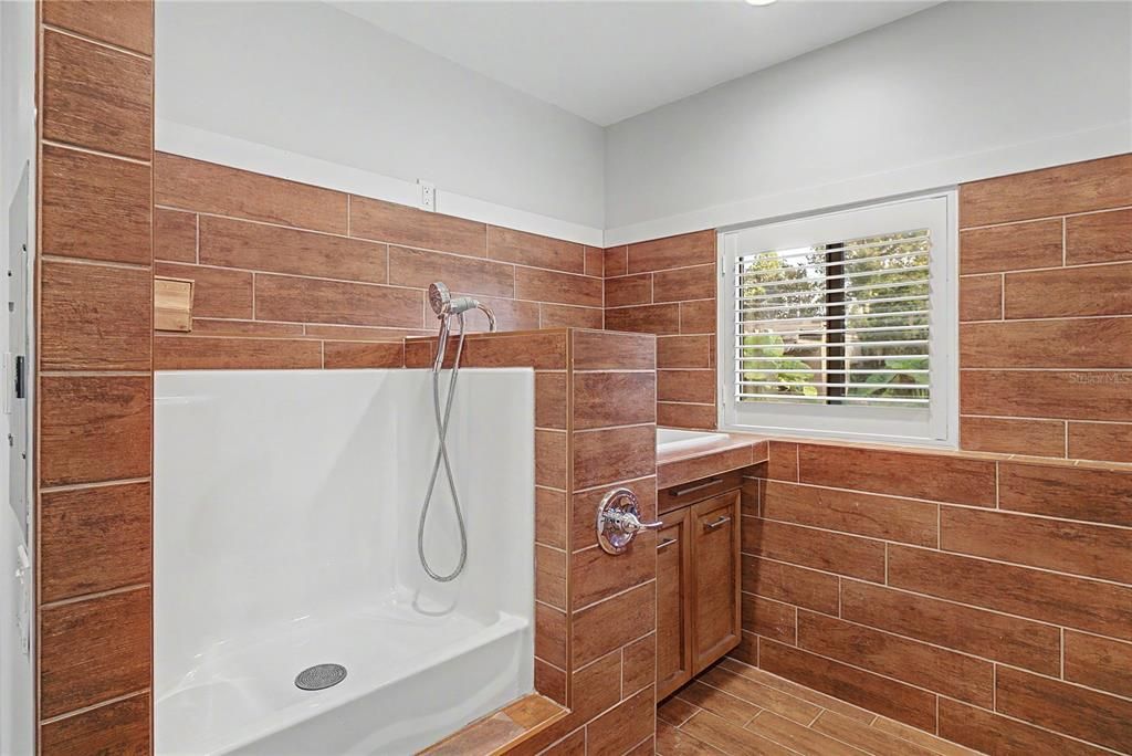 En Venta: $525,000 (3 camas, 3 baños, 2376 Pies cuadrados)