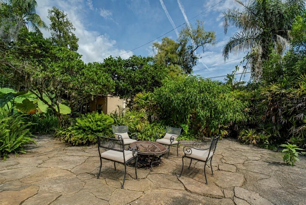En Venta: $525,000 (3 camas, 3 baños, 2376 Pies cuadrados)