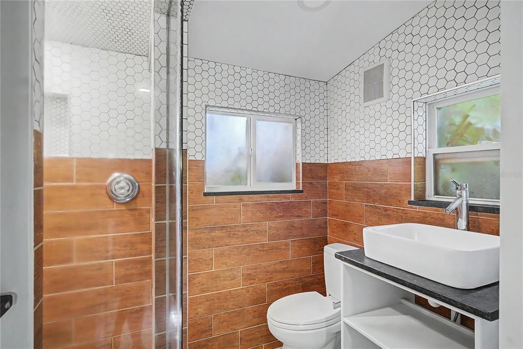 En Venta: $525,000 (3 camas, 3 baños, 2376 Pies cuadrados)