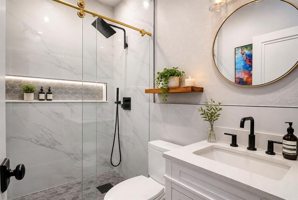 En Venta: $525,000 (3 camas, 3 baños, 2376 Pies cuadrados)