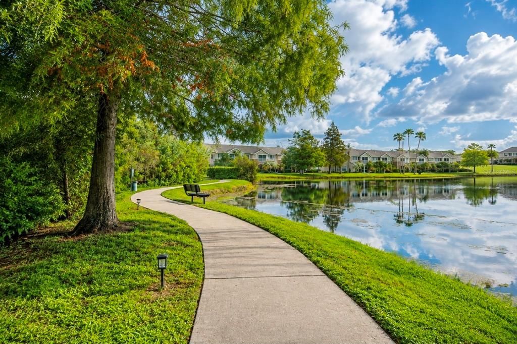 Active With Contract: $235,000 (2 beds, 2 baths, 996 Square Feet)