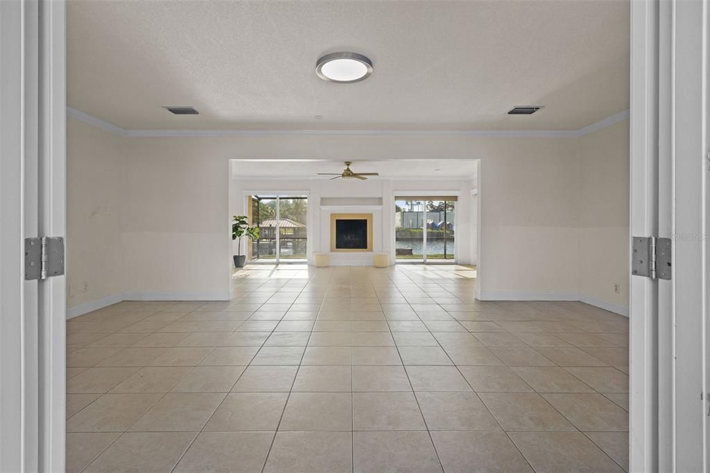 En Venta: $720,000 (3 camas, 2 baños, 1885 Pies cuadrados)